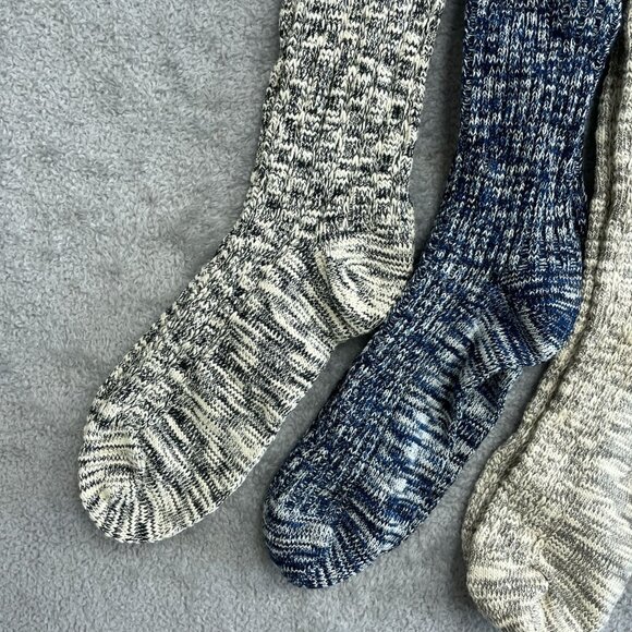 NWOT Men's One Size Knit Socks Set Of 4 - Picture 2 of 3